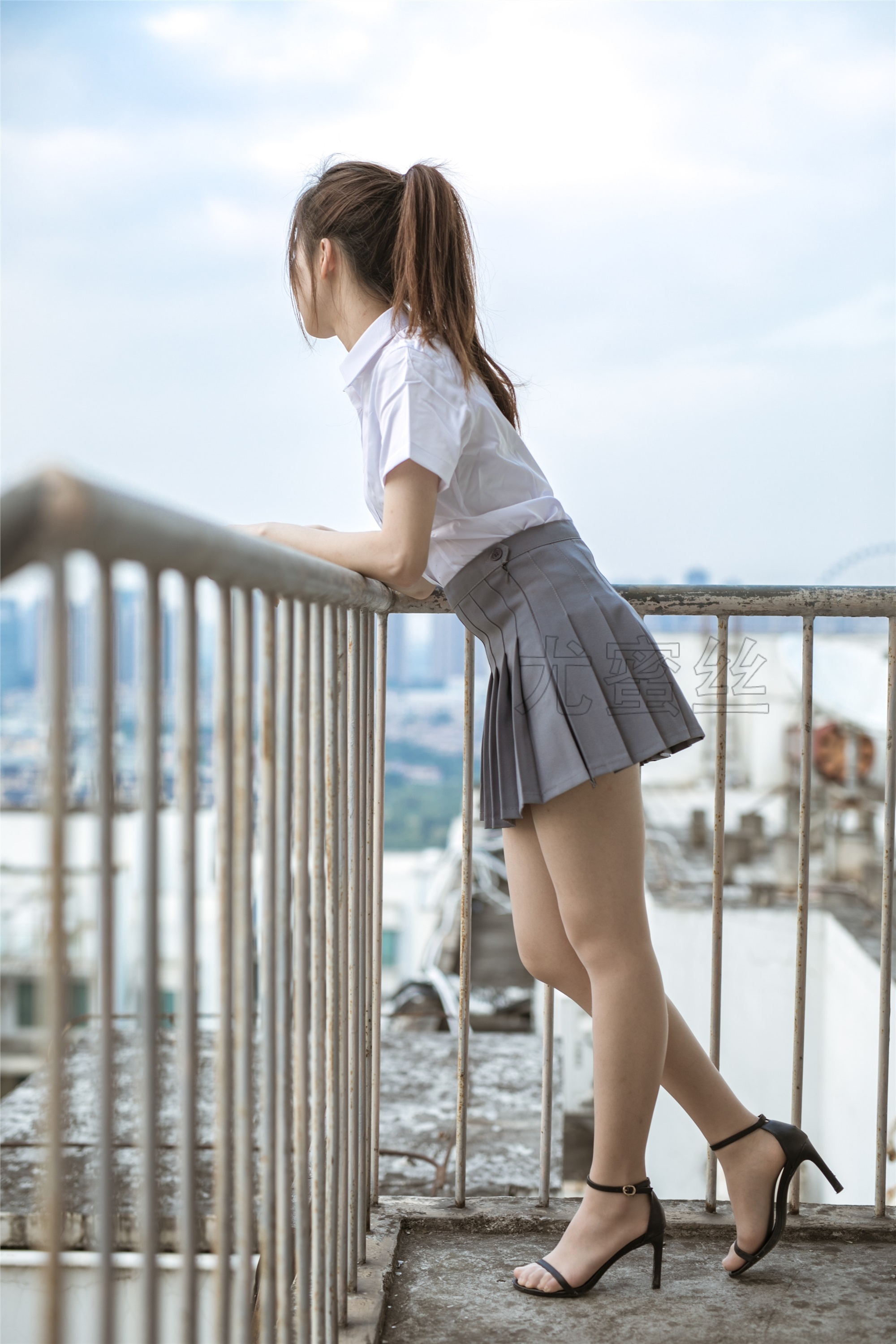 尤蜜丝 穿搭写真 NO.035